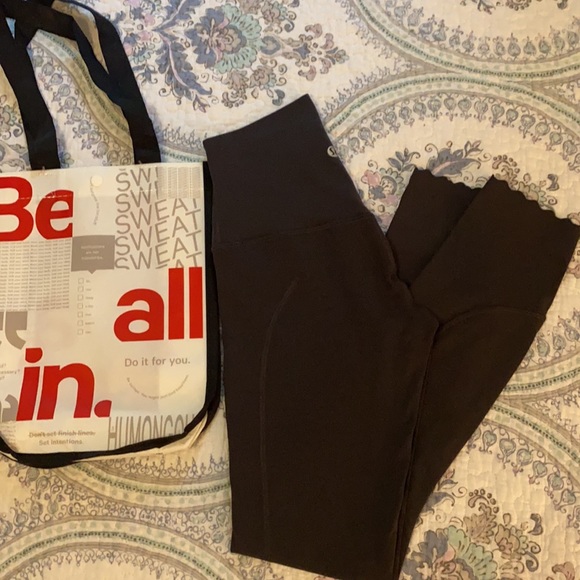 lululemon athletica Pants - Lululemon scalloped ankle leggings